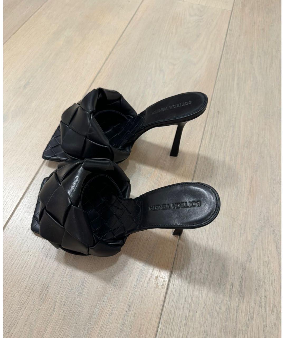 BOTTEGA VENETA Черные кожаные босоножки, фото 5