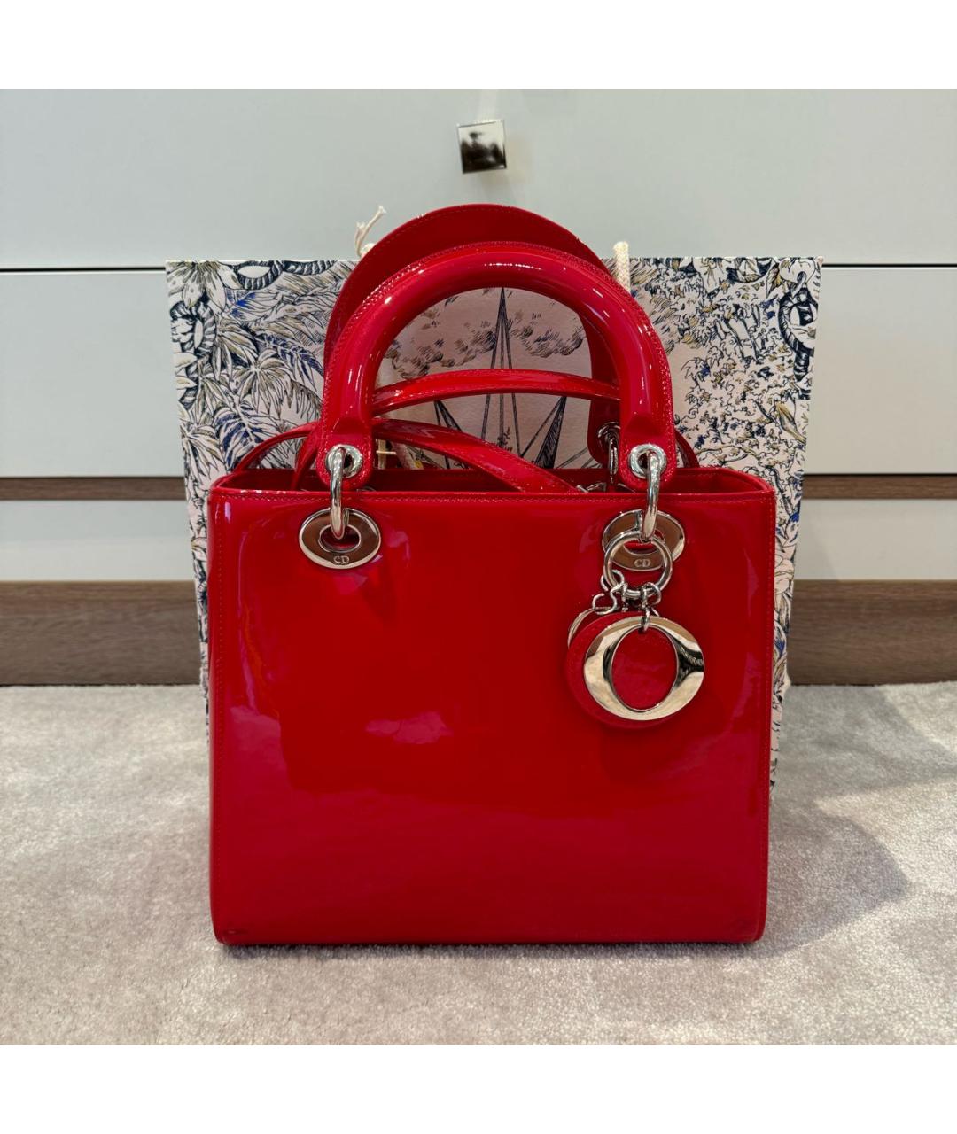 CHRISTIAN DIOR Красная сумка с короткими ручками из лакированной кожи, фото 5