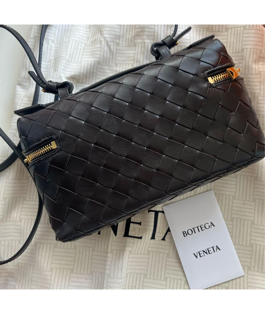 BOTTEGA VENETA Коричневая кожаная сумка с короткими ручками, фото 4