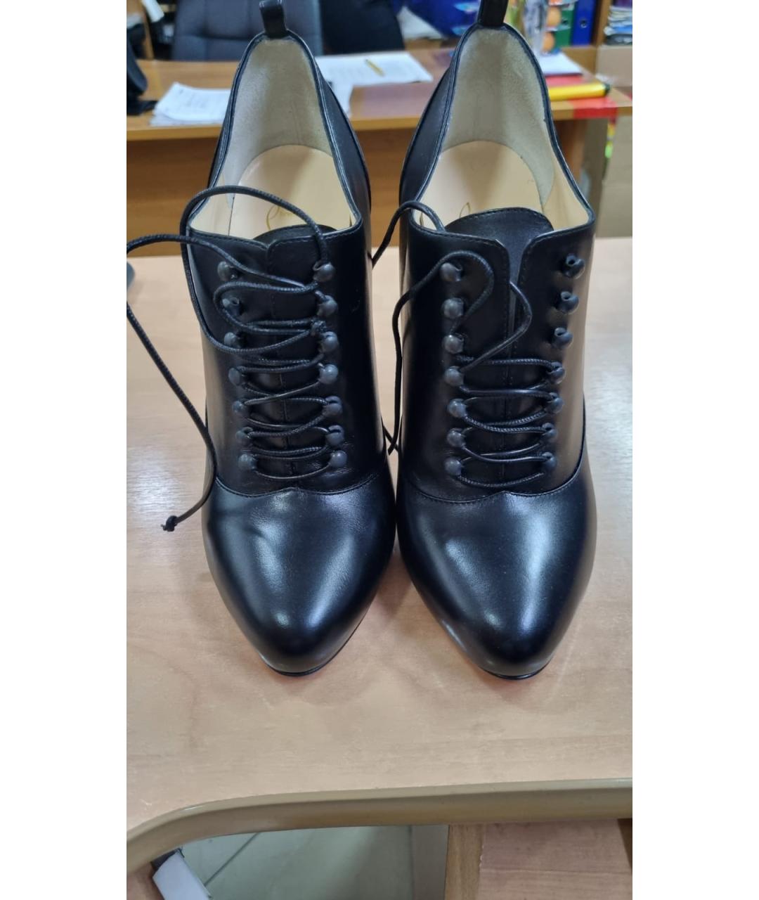 CHRISTIAN LOUBOUTIN Черные кожаные ботильоны, фото 2