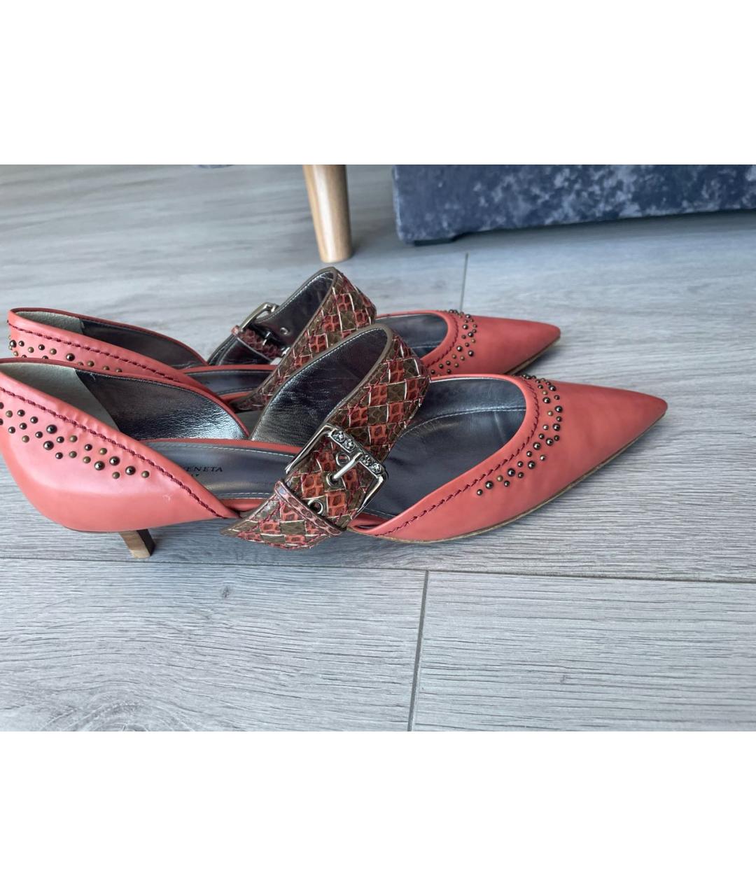 BOTTEGA VENETA Коралловые кожаные туфли, фото 4