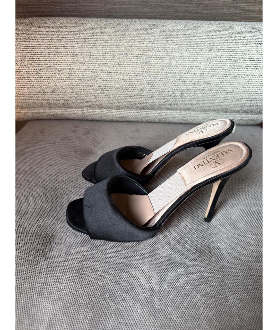 VALENTINO Черные текстильные мюли, фото 9