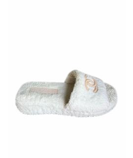 CHANEL Шлепанцы
