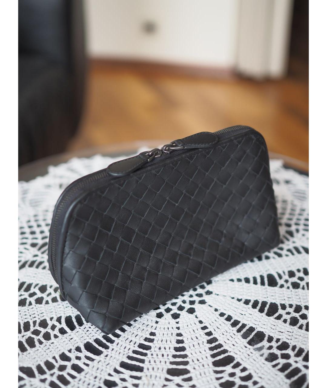 BOTTEGA VENETA Черная кожаная косметичка, фото 3
