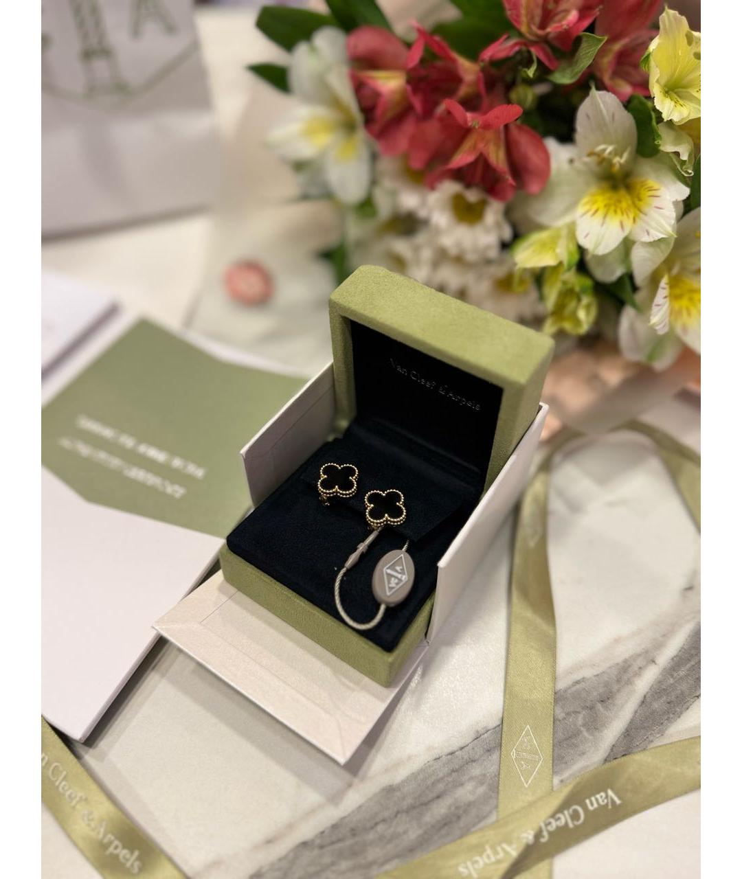 VAN CLEEF & ARPELS Черные серьги из желтого золота, фото 2