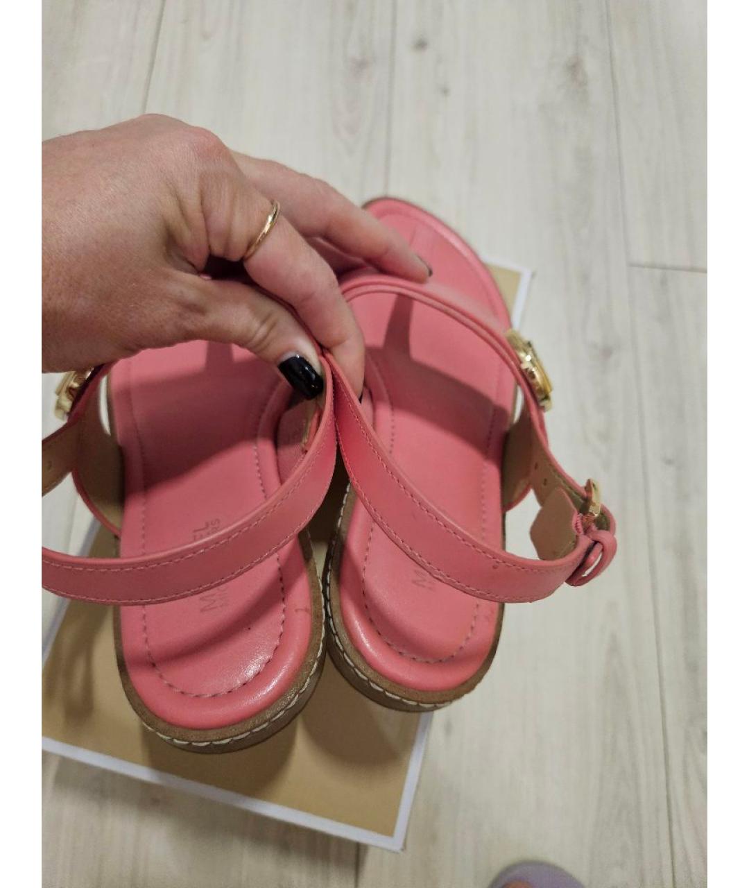 MICHAEL KORS Розовые сандалии из искусственной кожи, фото 4