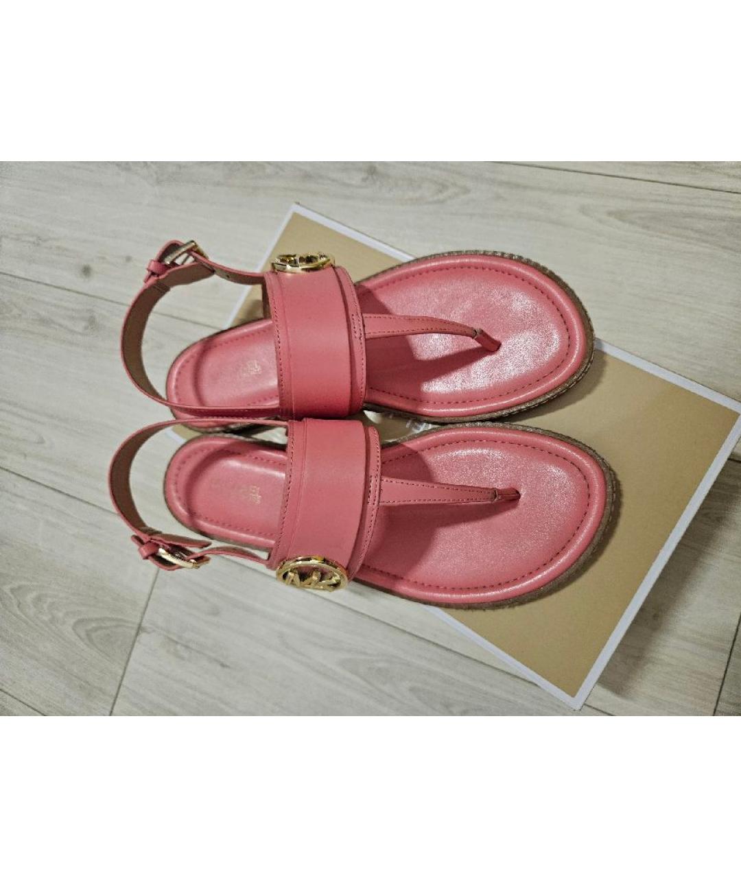 MICHAEL KORS Розовые сандалии из искусственной кожи, фото 2