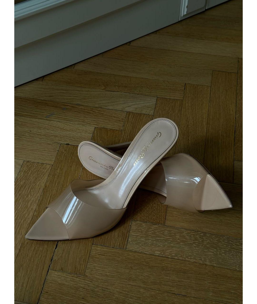 GIANVITO ROSSI Бежевые мюли из лакированной кожи, фото 3