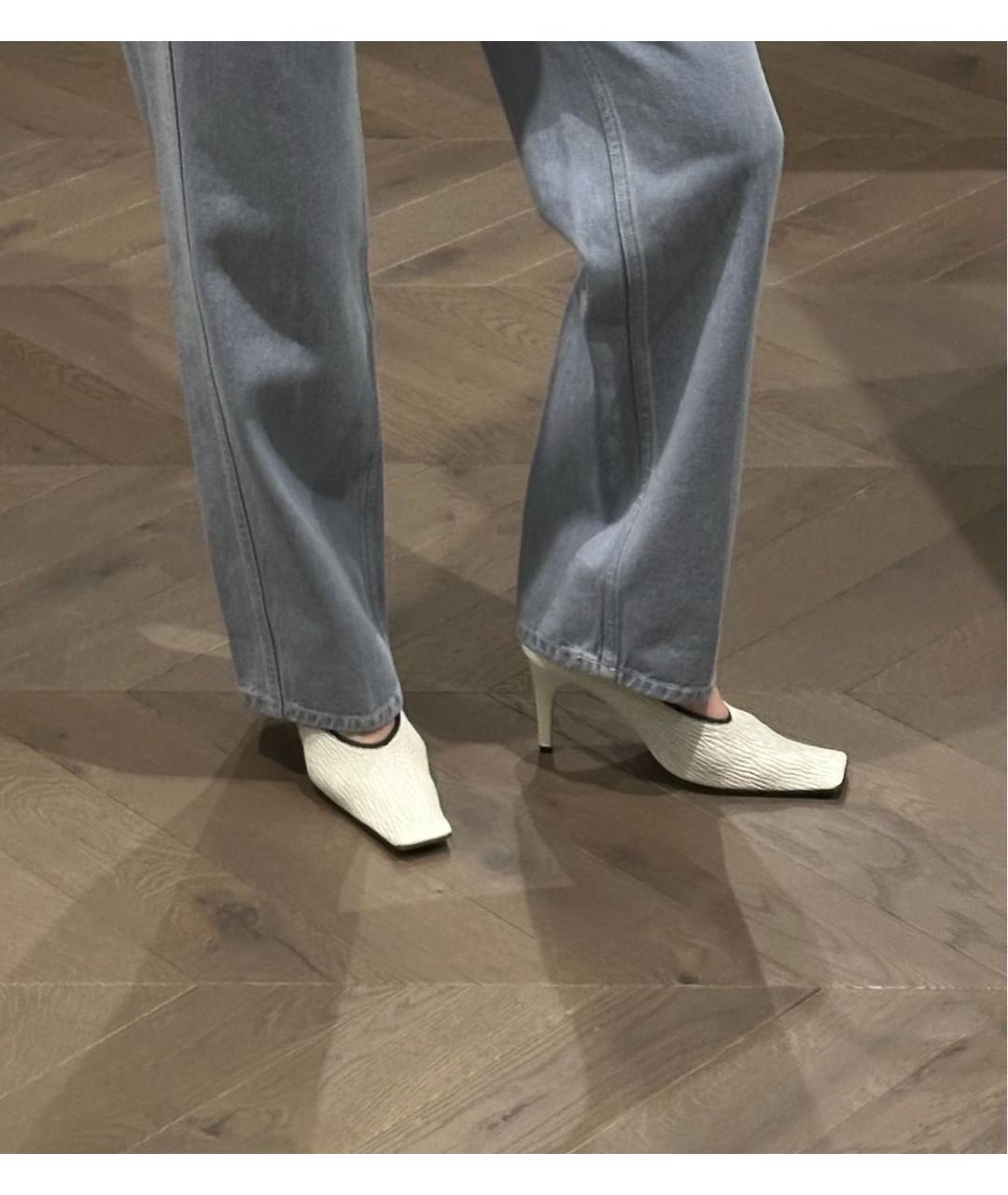 BOTTEGA VENETA Бежевые кожаные туфли, фото 2