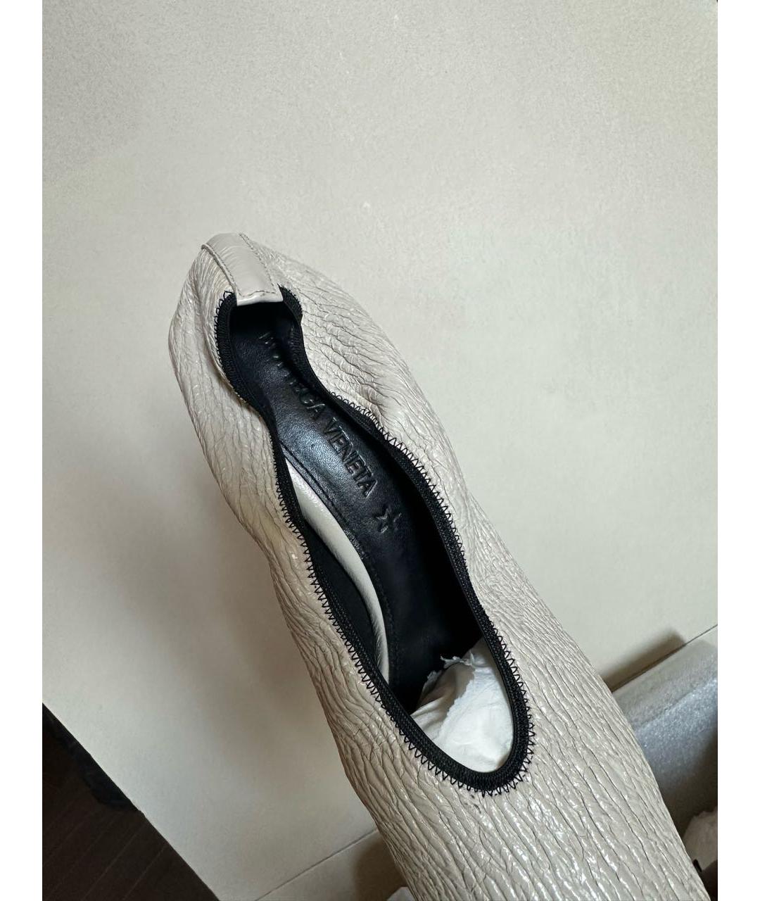 BOTTEGA VENETA Бежевые кожаные туфли, фото 8