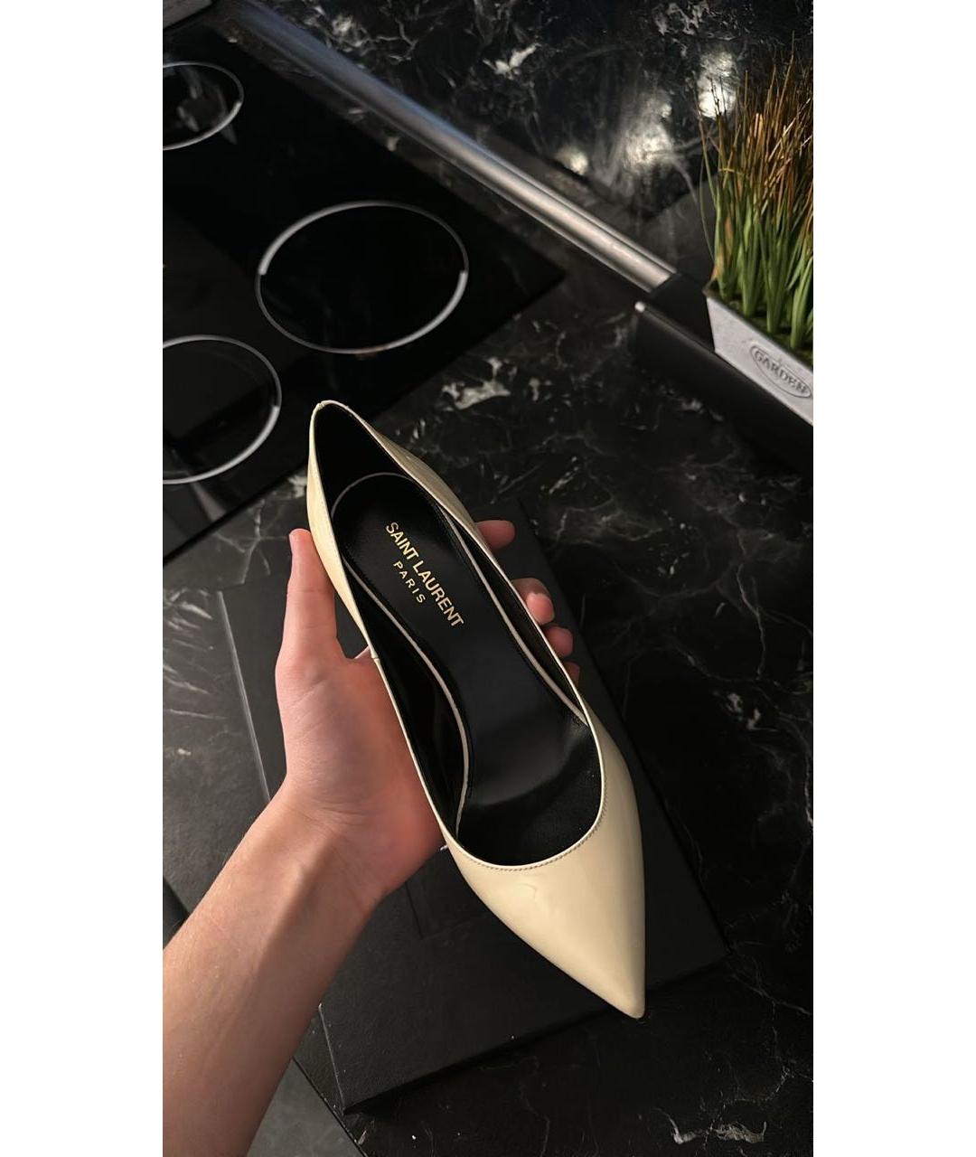 SAINT LAURENT Бежевые туфли из лакированной кожи, фото 3