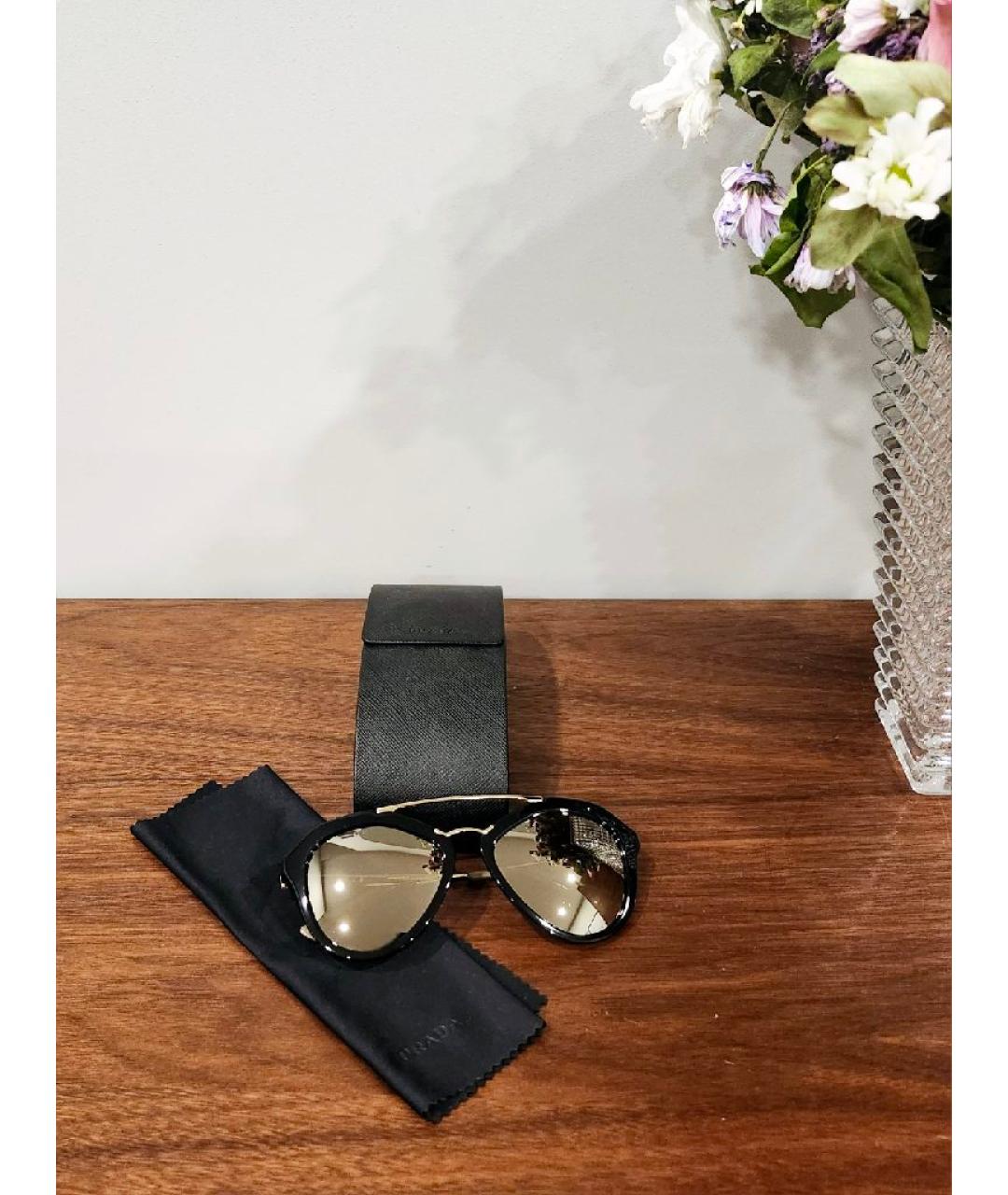 PRADA Черные пластиковые солнцезащитные очки, фото 4