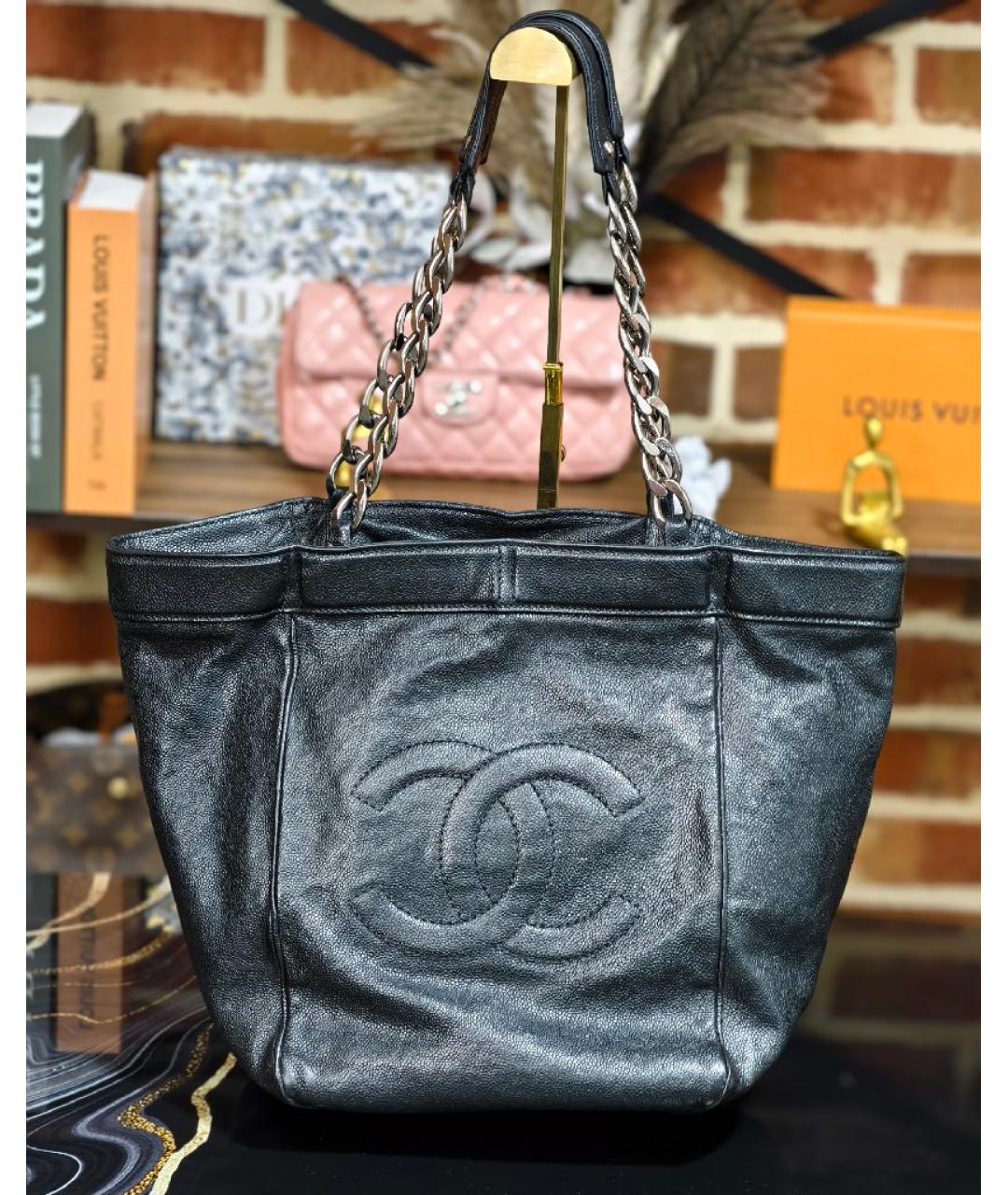 CHANEL Черная кожаная сумка с короткими ручками, фото 9