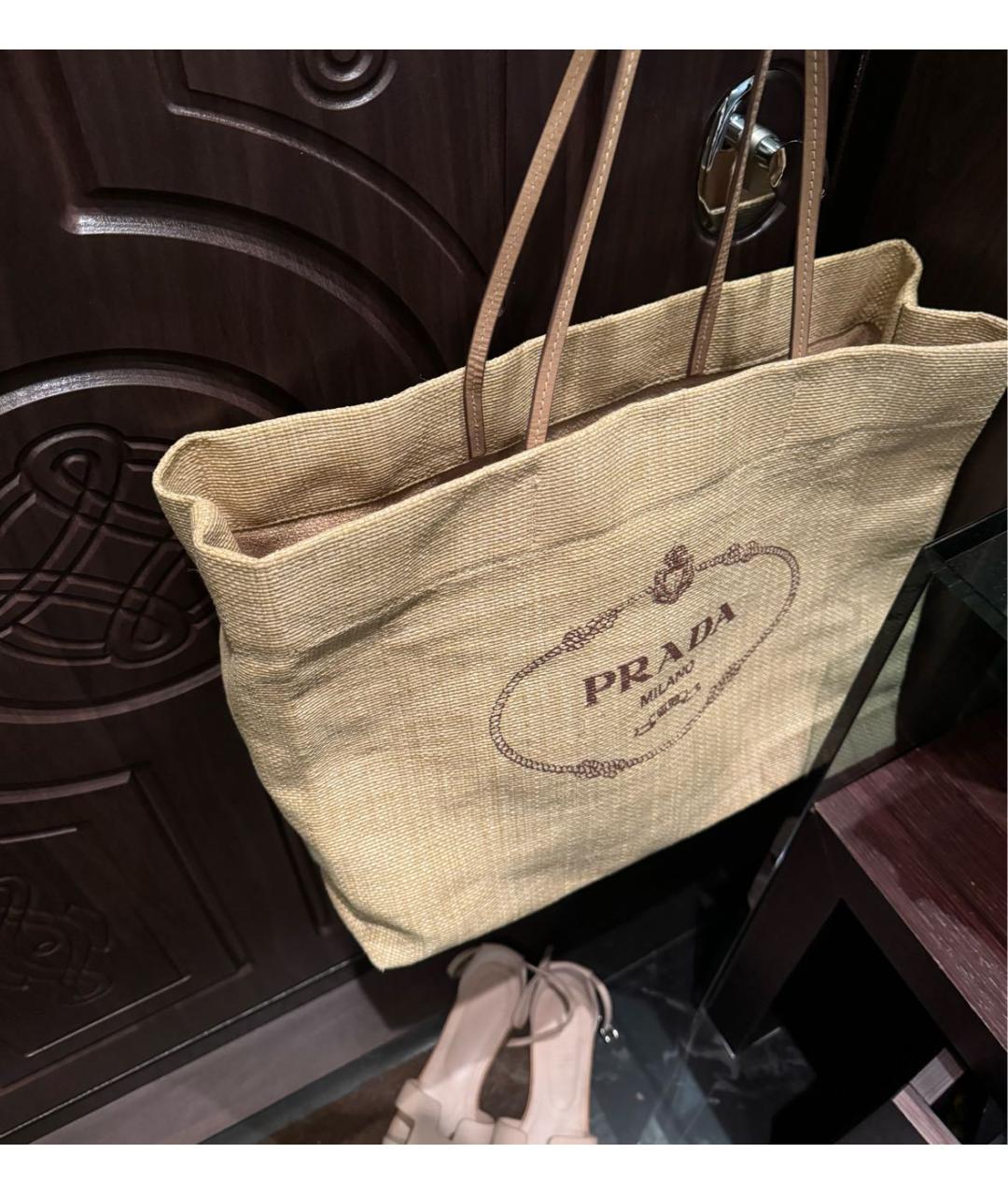 PRADA Бежевая пелетеная пляжная сумка, фото 3