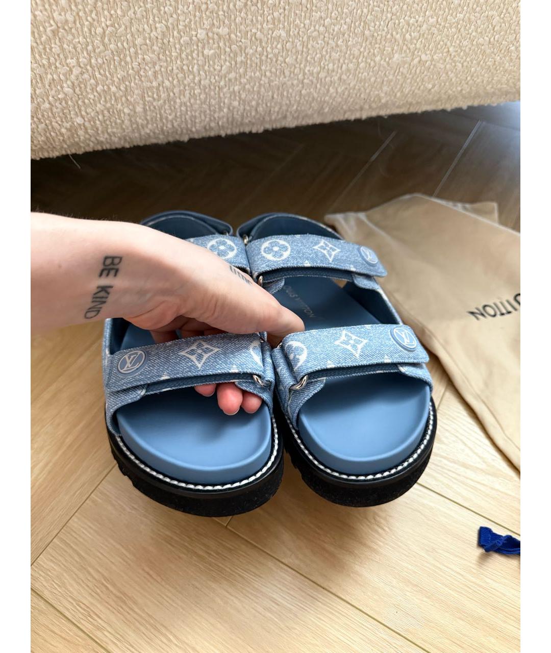 LOUIS VUITTON Голубые кожаные сандалии, фото 5