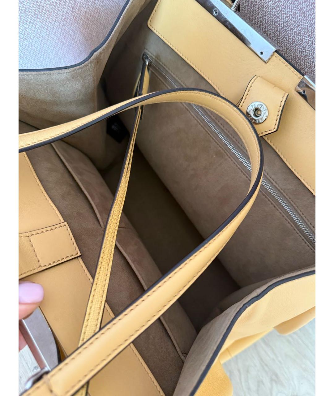 FENDI Горчичная кожаная сумка тоут, фото 3
