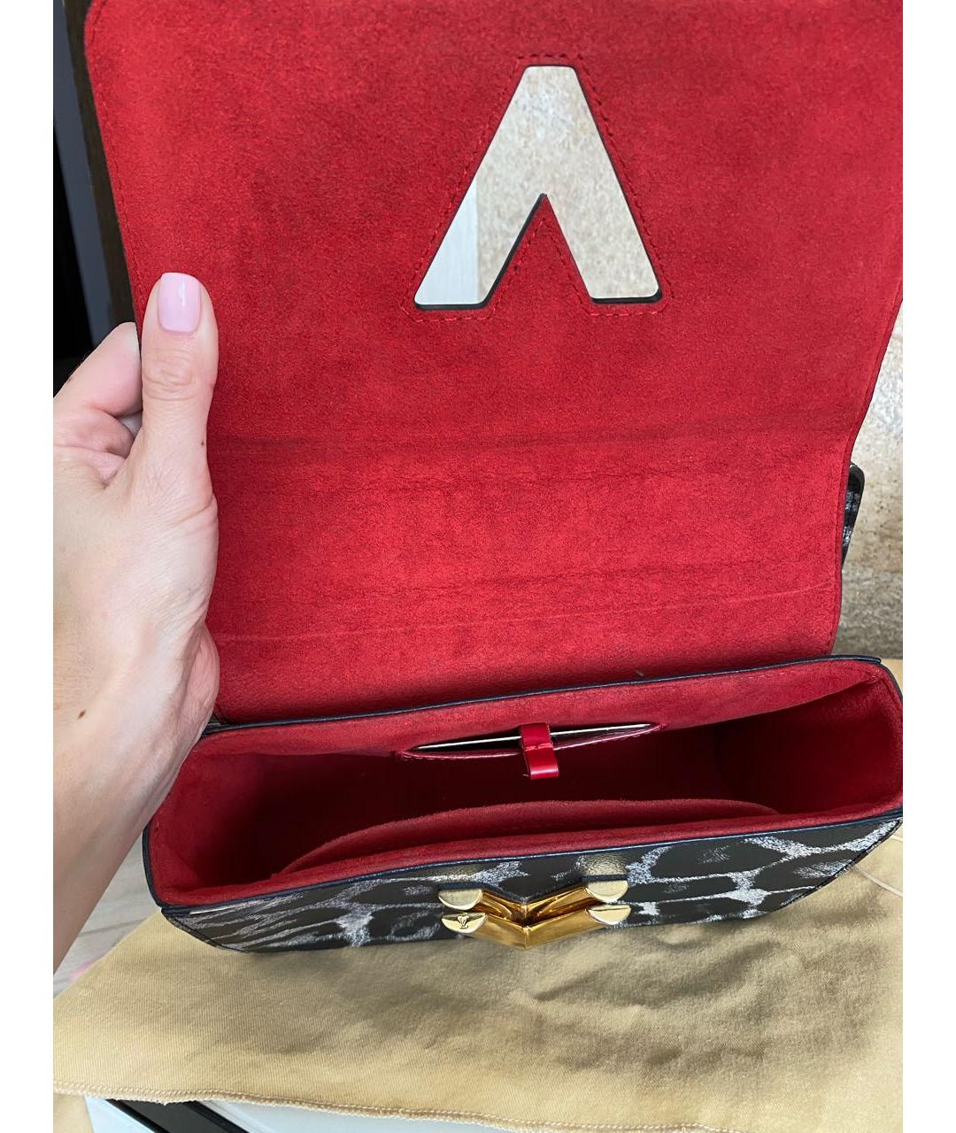 LOUIS VUITTON Антрацитовая сумка через плечо из искусственной кожи, фото 6