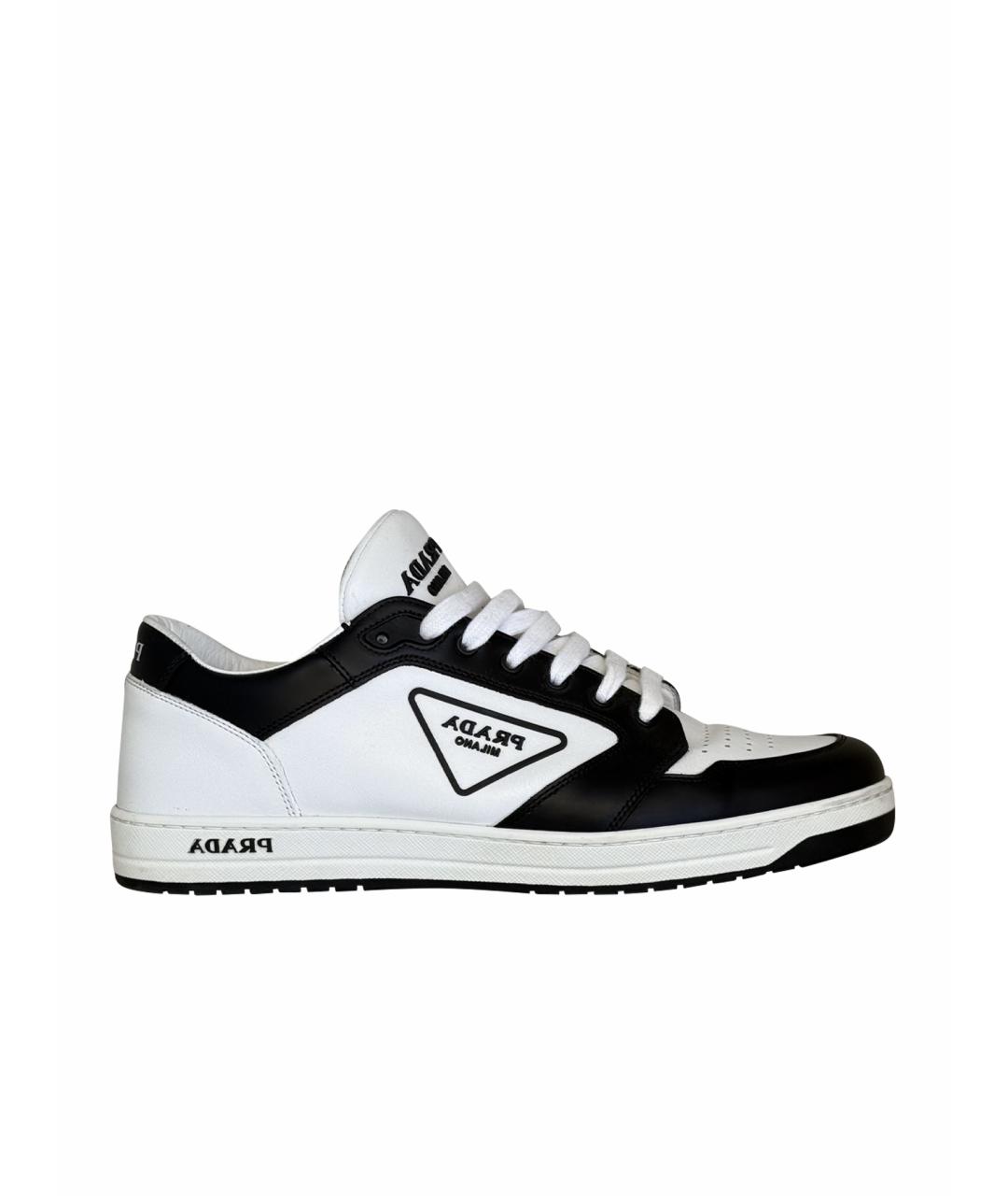 PRADA Белые кожаные низкие кроссовки / кеды, фото 1