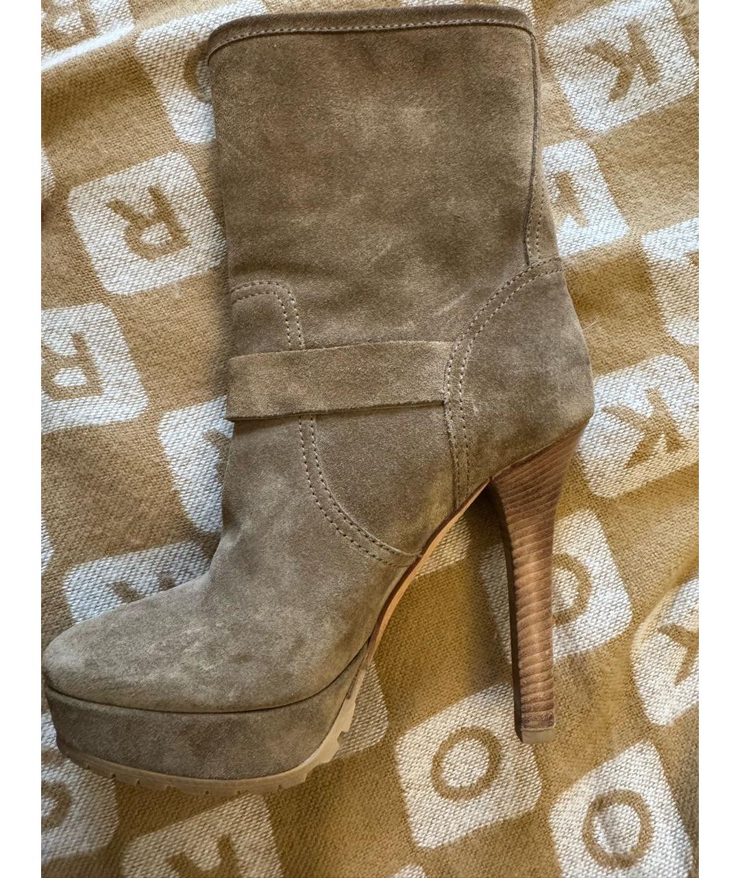 JIMMY CHOO Бежевые замшевые ботильоны, фото 4