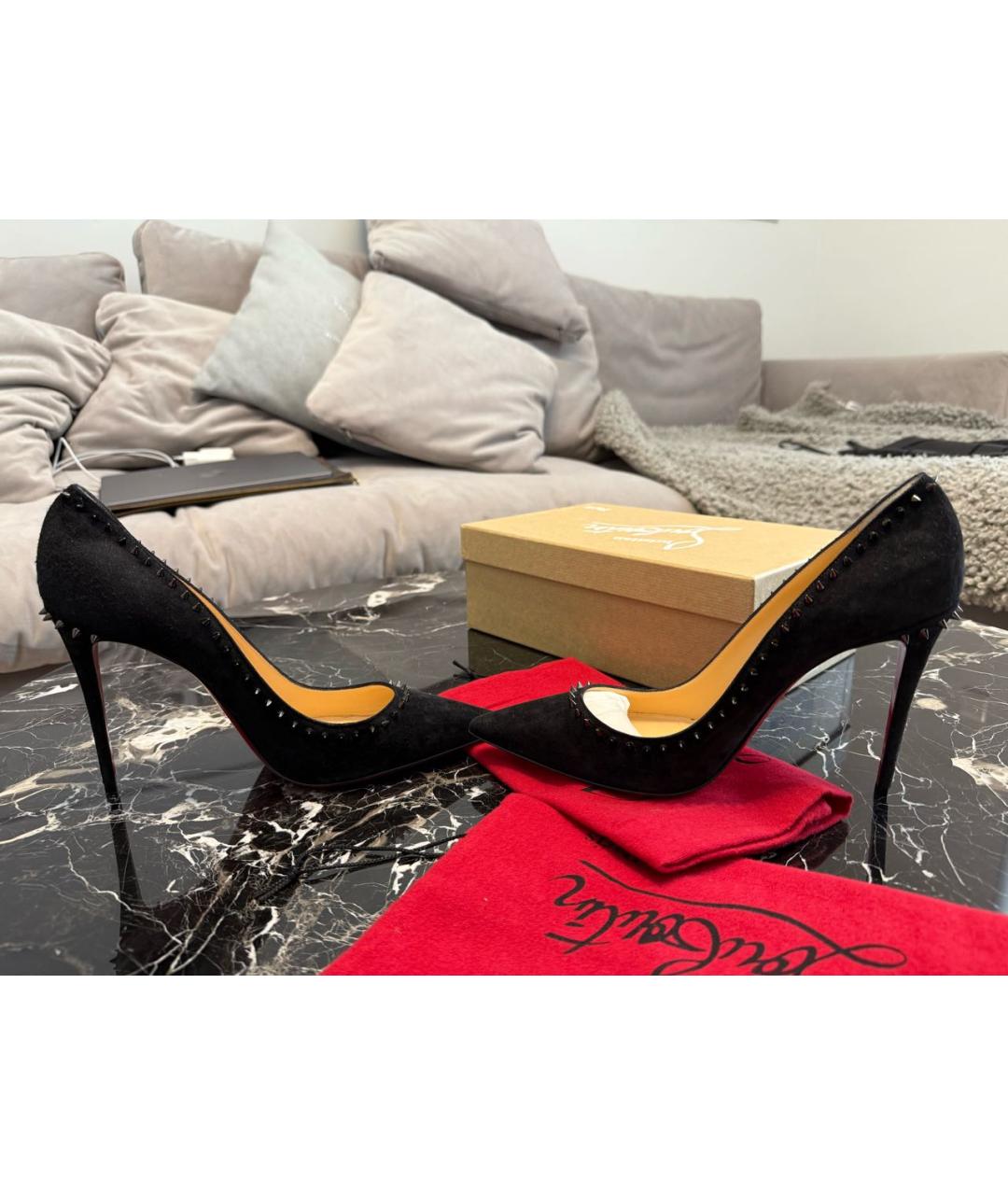 CHRISTIAN LOUBOUTIN Черные замшевые туфли, фото 6