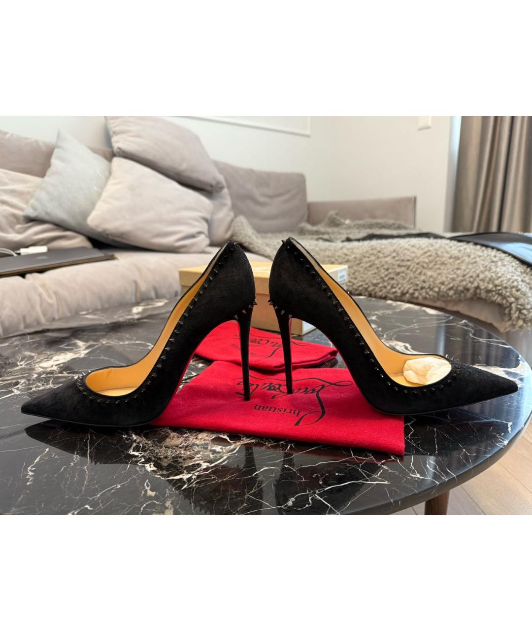 CHRISTIAN LOUBOUTIN Черные замшевые туфли, фото 4