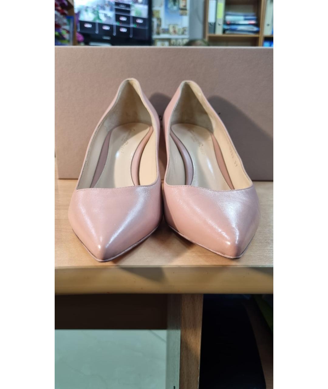 GIANVITO ROSSI Розовые кожаные туфли, фото 2
