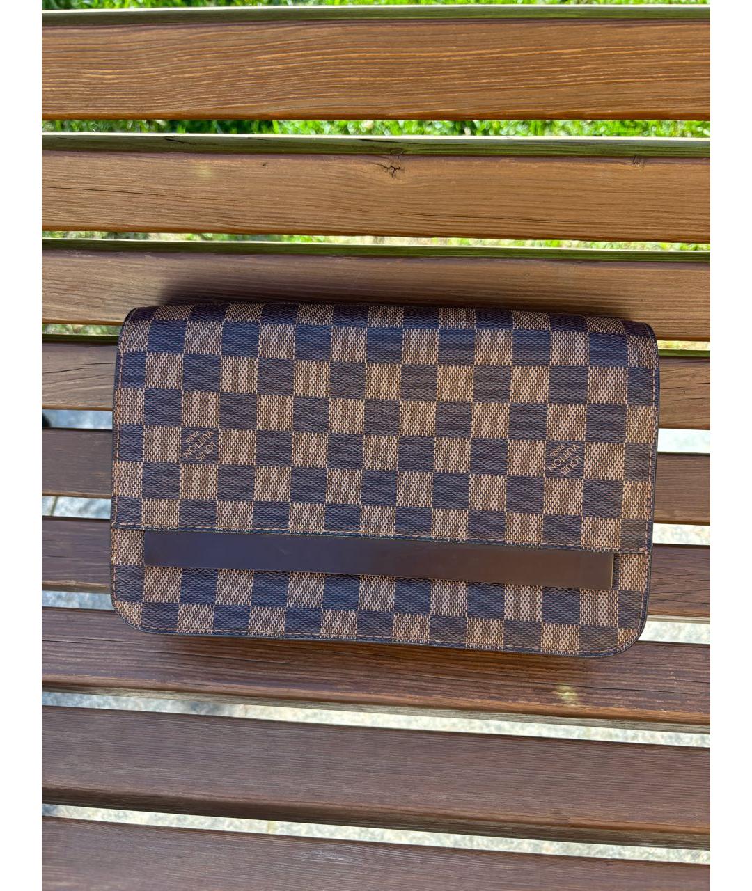 LOUIS VUITTON Коричневая барсетка из искусственной кожи, фото 9