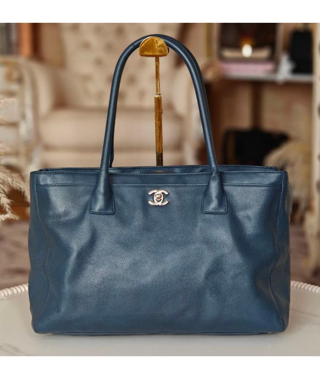 CHANEL Синяя кожаная сумка с короткими ручками, фото 9