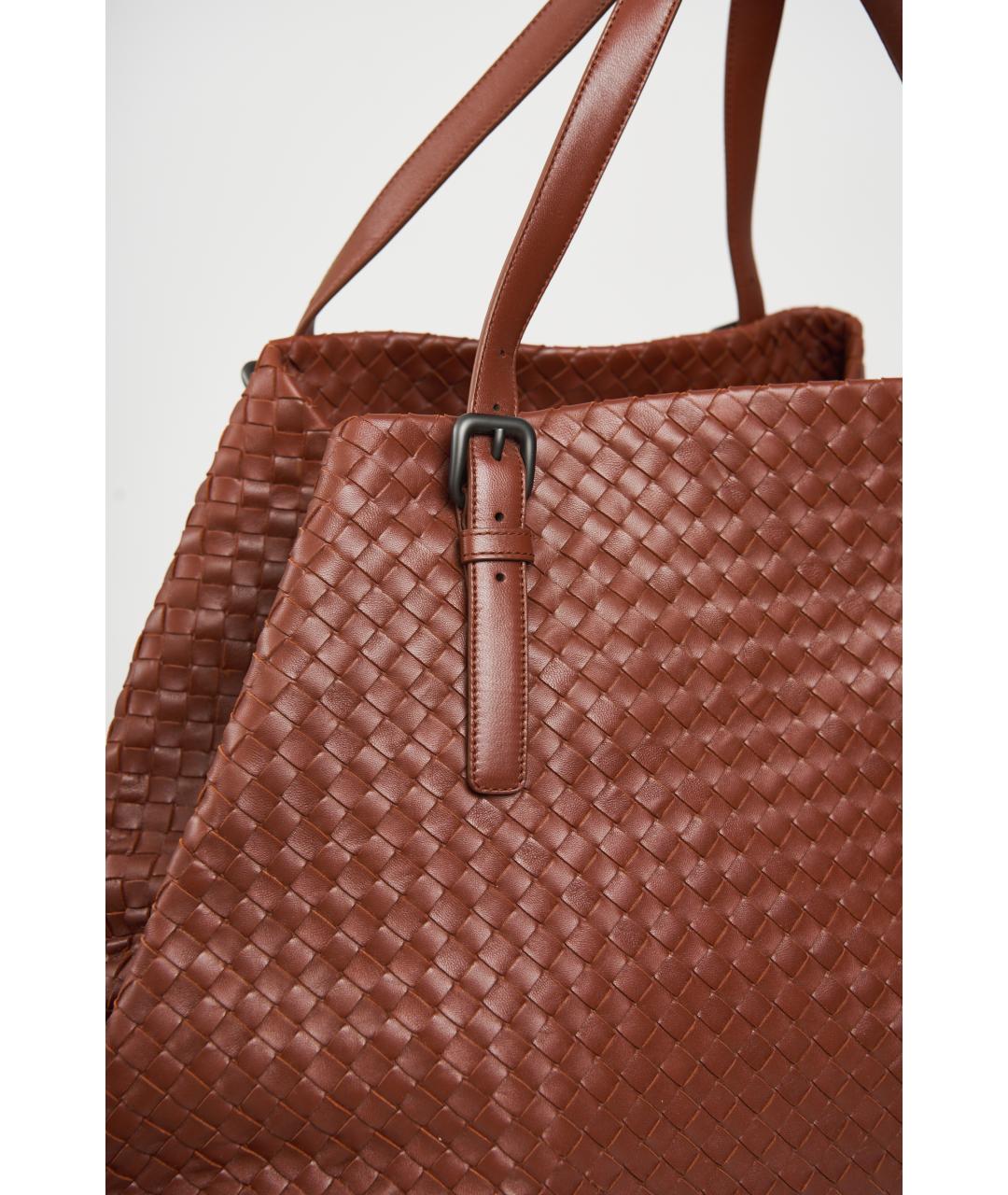 BOTTEGA VENETA Коричневая кожаная сумка тоут, фото 2