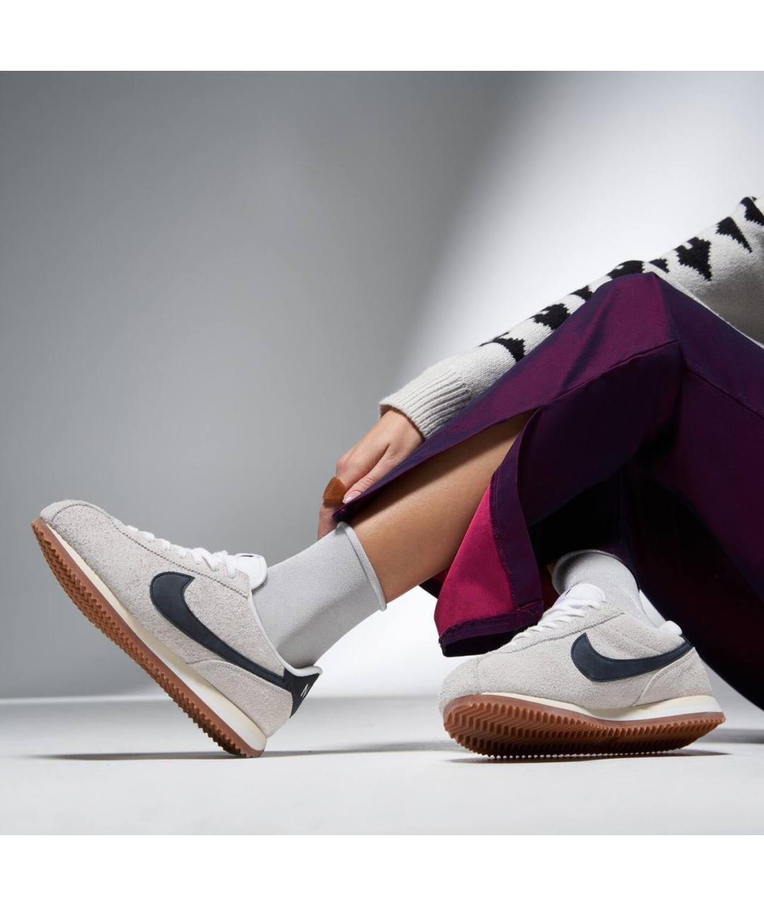 NIKE Бежевые замшевые кроссовки, фото 4