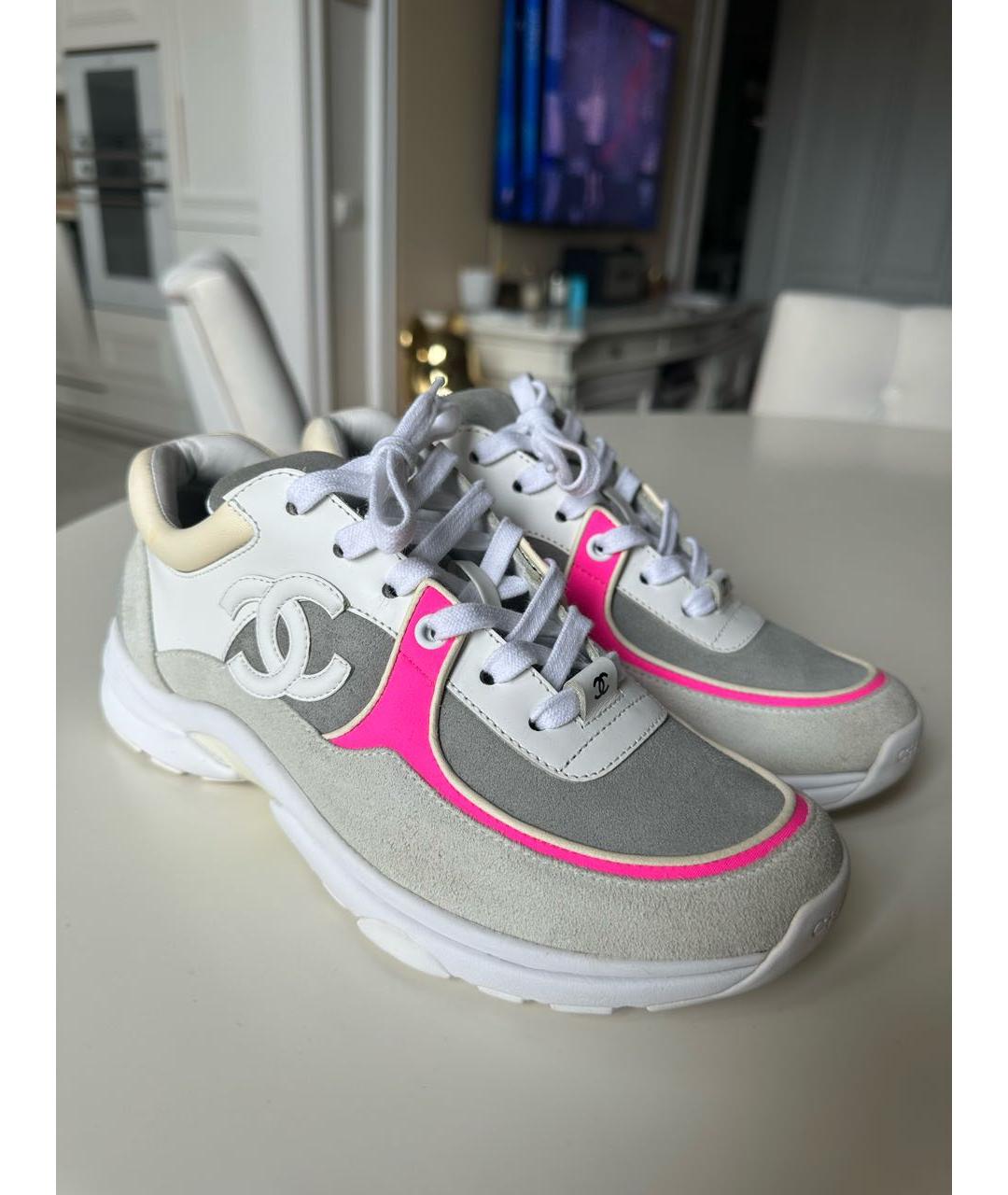 CHANEL Белые кожаные кроссовки, фото 2