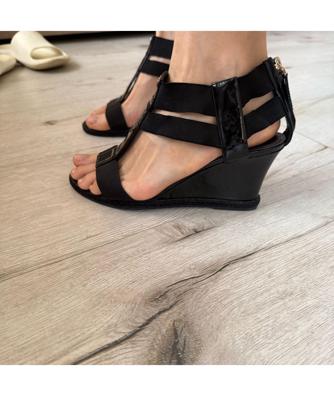 FENDI Черные босоножки из лакированной кожи, фото 9