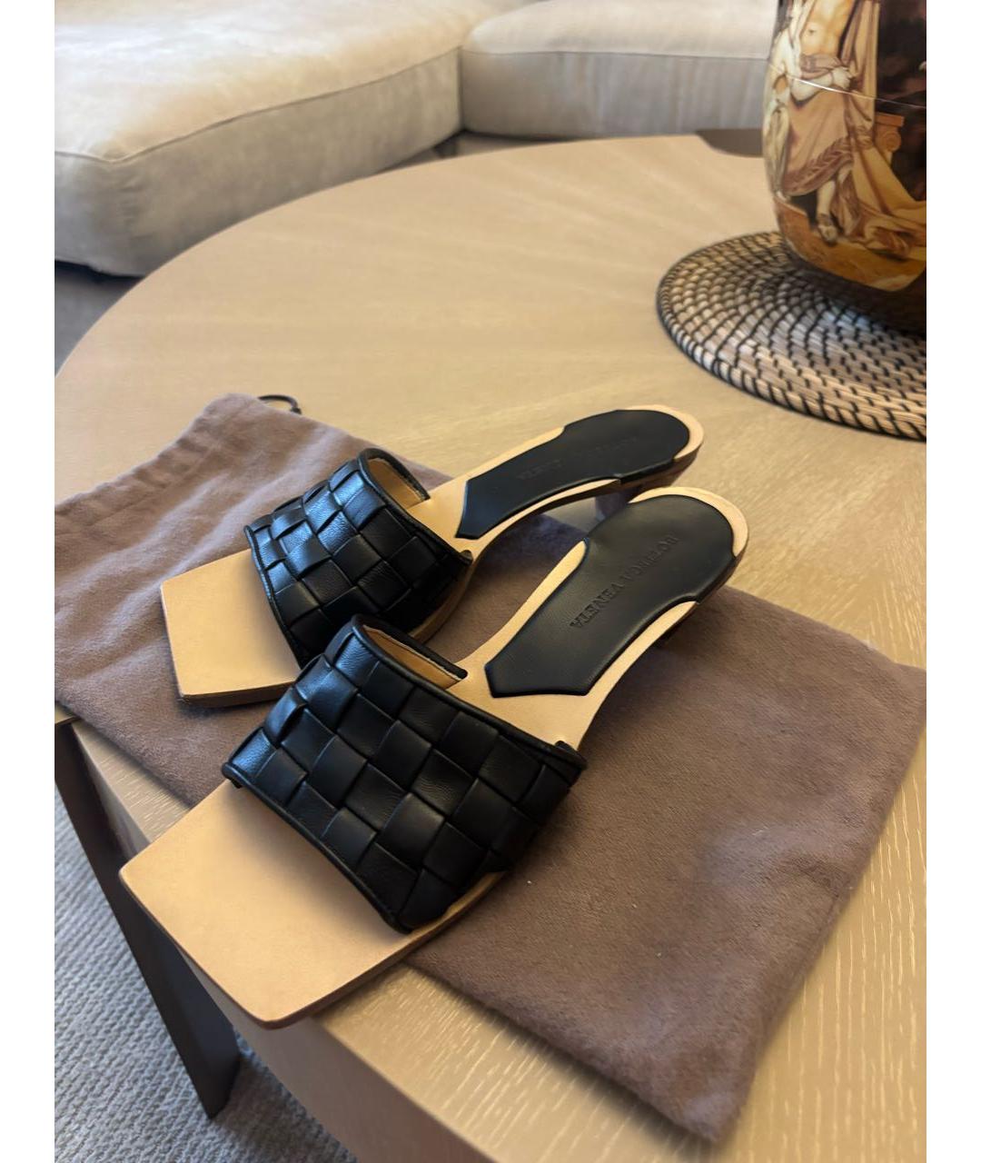 BOTTEGA VENETA Черные кожаные сабо, фото 5