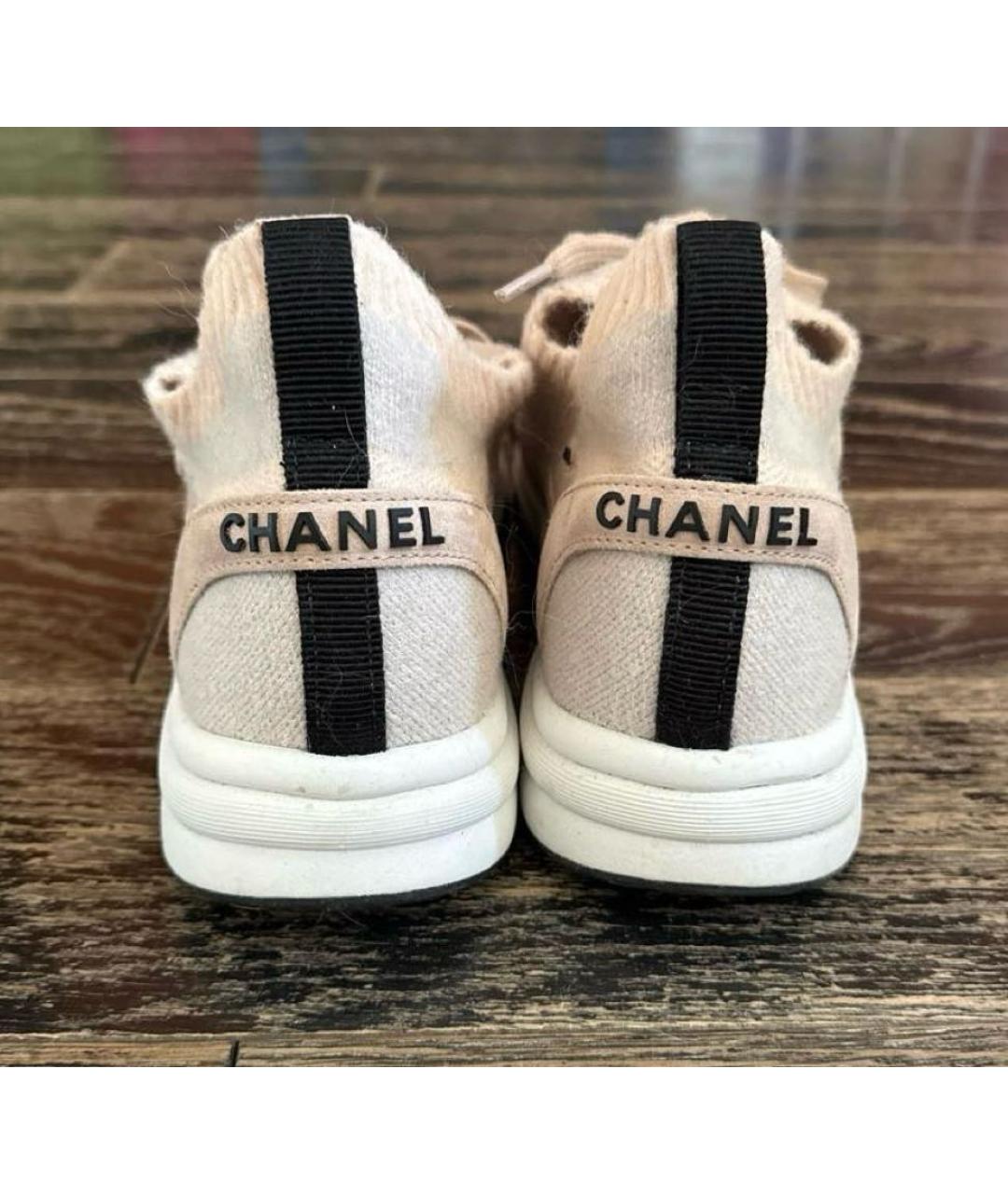 CHANEL Розовые замшевые кроссовки, фото 4