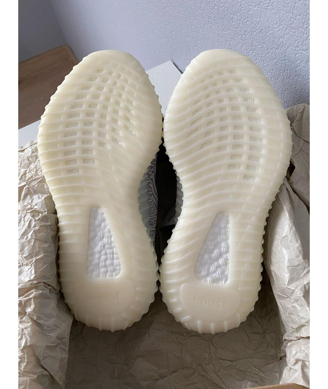 ADIDAS YEEZY Белые текстильные низкие кроссовки / кеды, фото 6