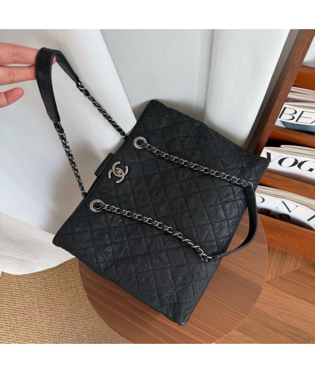 CHANEL Черная кожаная сумка тоут, фото 9