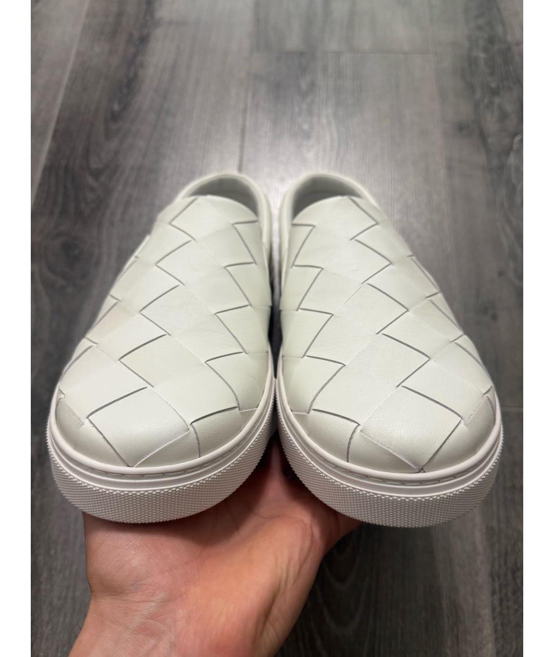 BOTTEGA VENETA Белые кожаные слипоны, фото 2