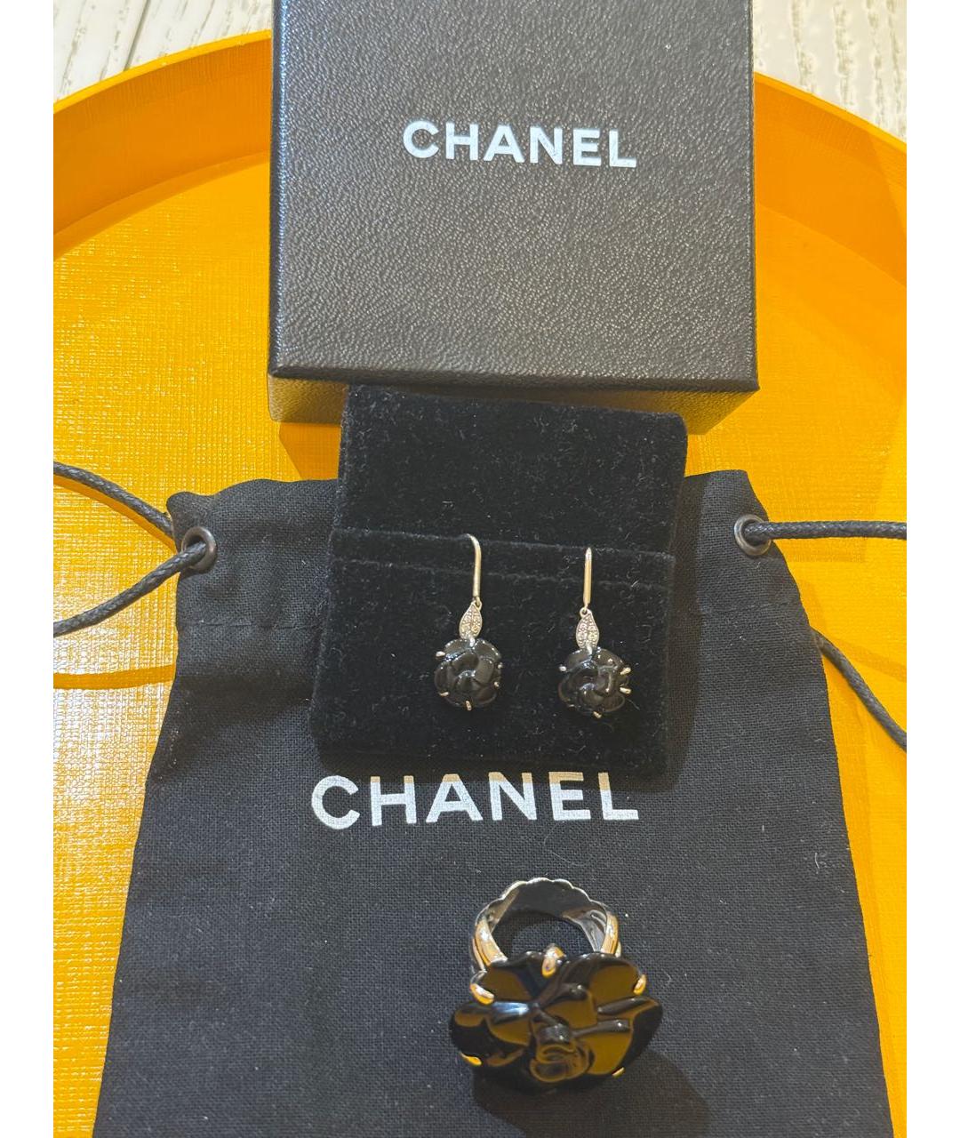 CHANEL Черное кольцо из белого золота, фото 4