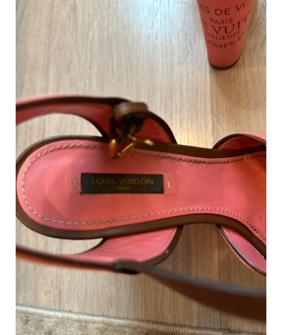 LOUIS VUITTON Коралловые текстильные босоножки, фото 5