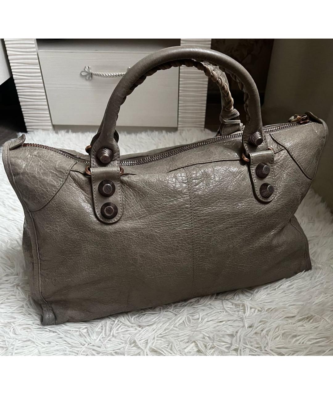 BALENCIAGA Бежевая кожаная сумка с короткими ручками, фото 2