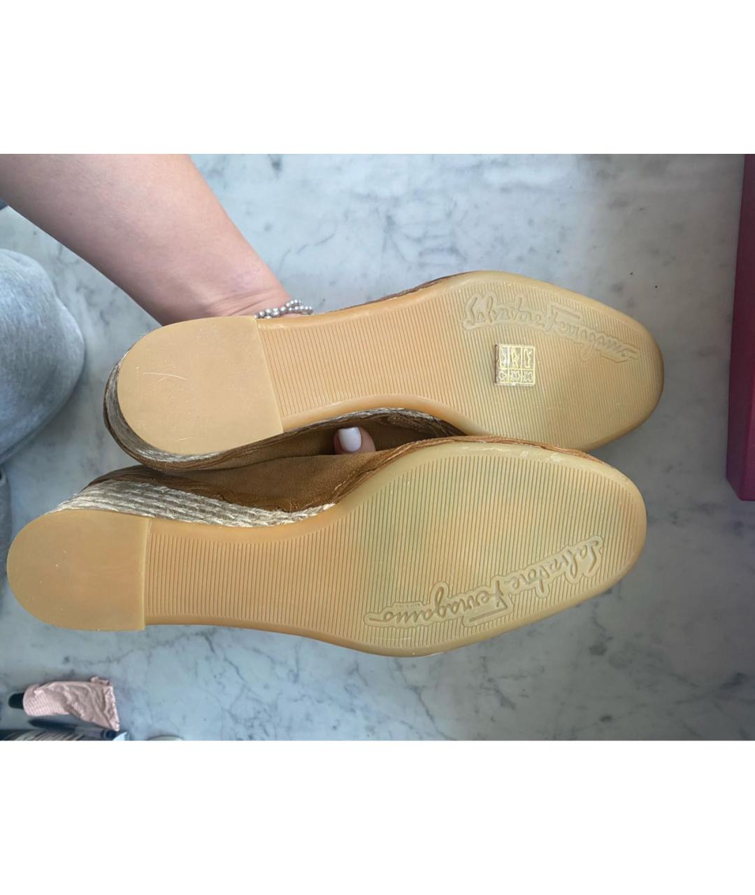 FERRAGAMO Горчичные замшевые туфли, фото 4