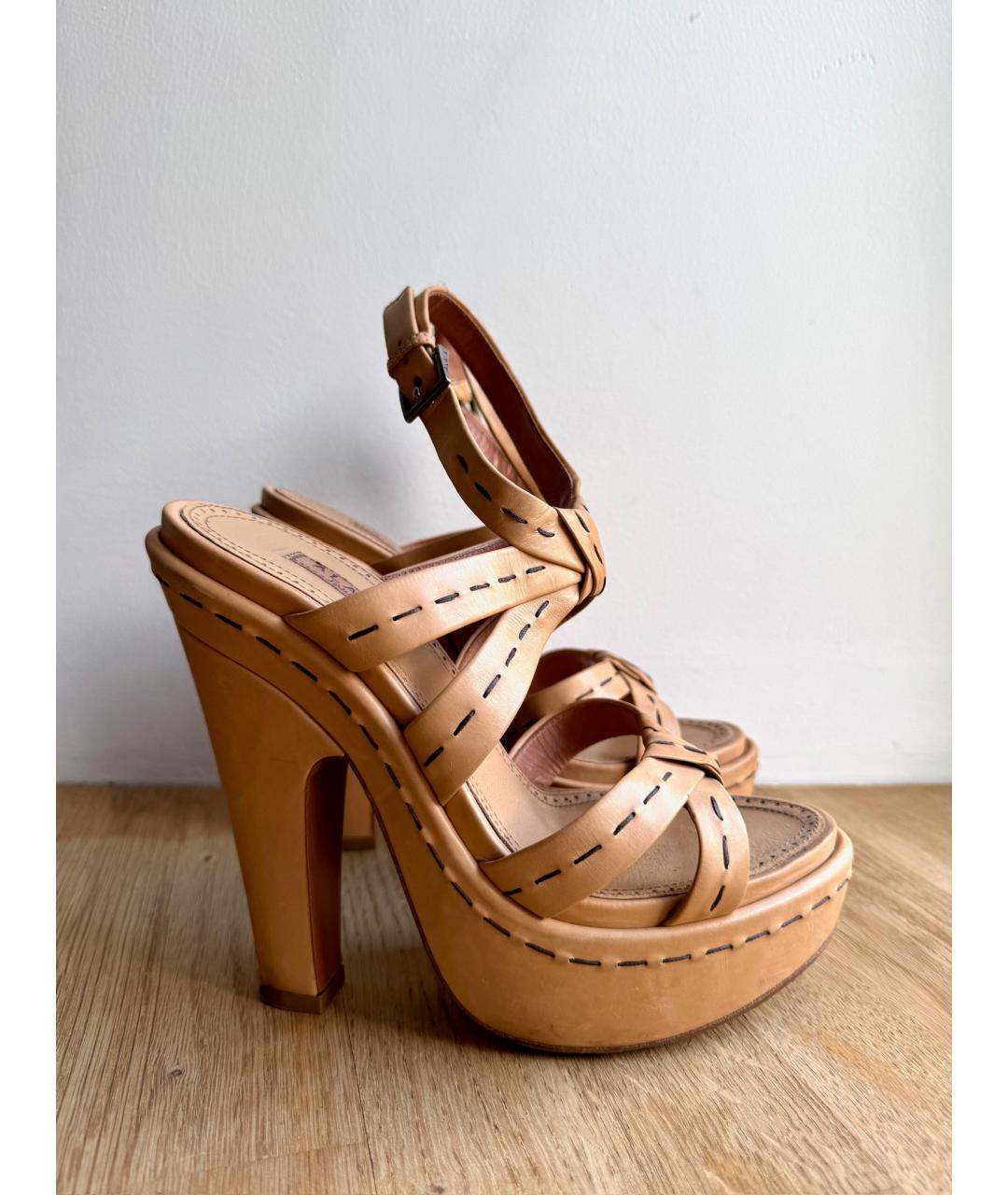 ALAIA Коричневые кожаные босоножки, фото 4