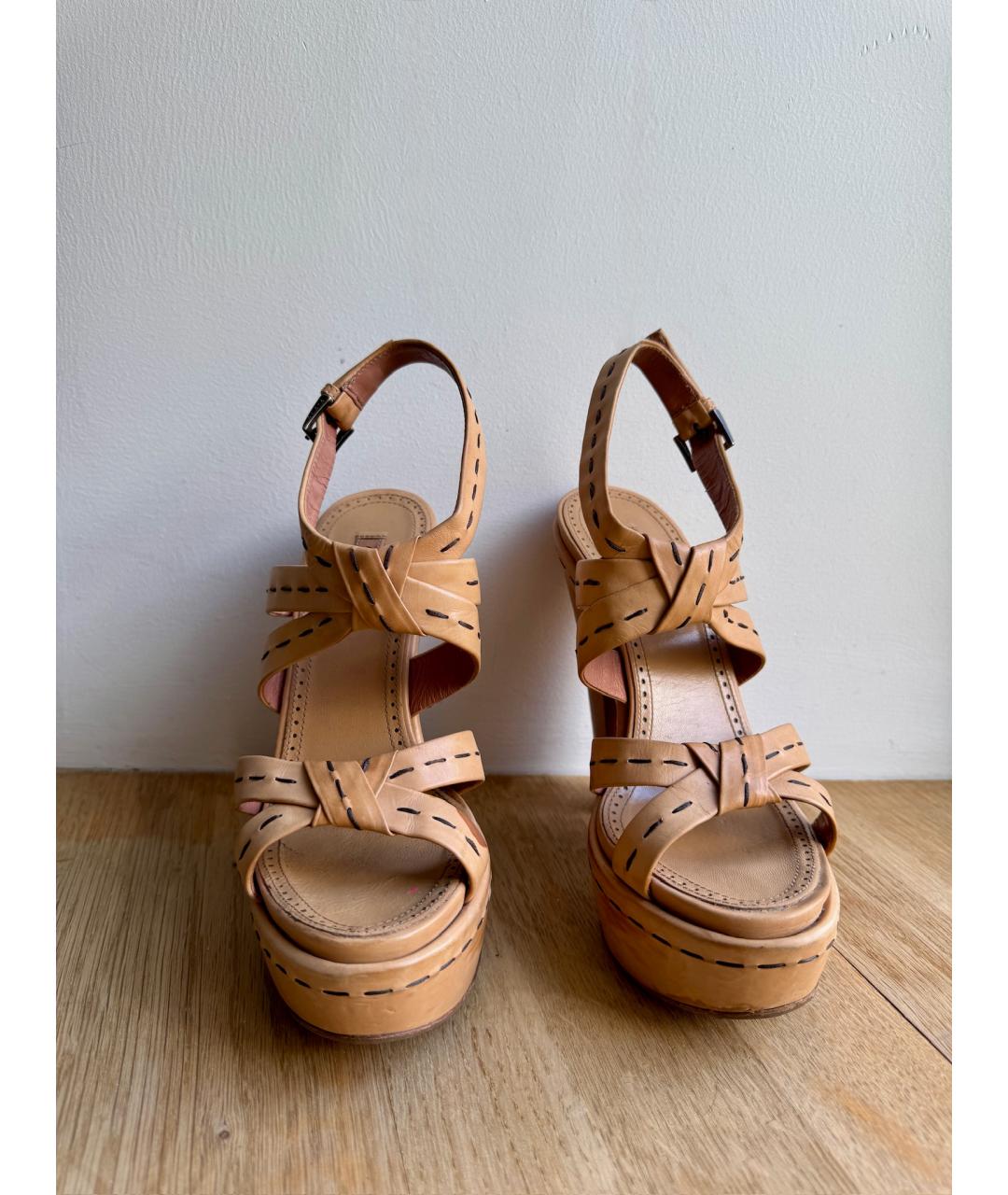 ALAIA Коричневые кожаные босоножки, фото 3