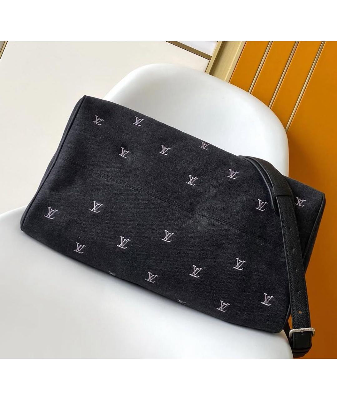 LOUIS VUITTON Черная замшевая сумка через плечо, фото 4