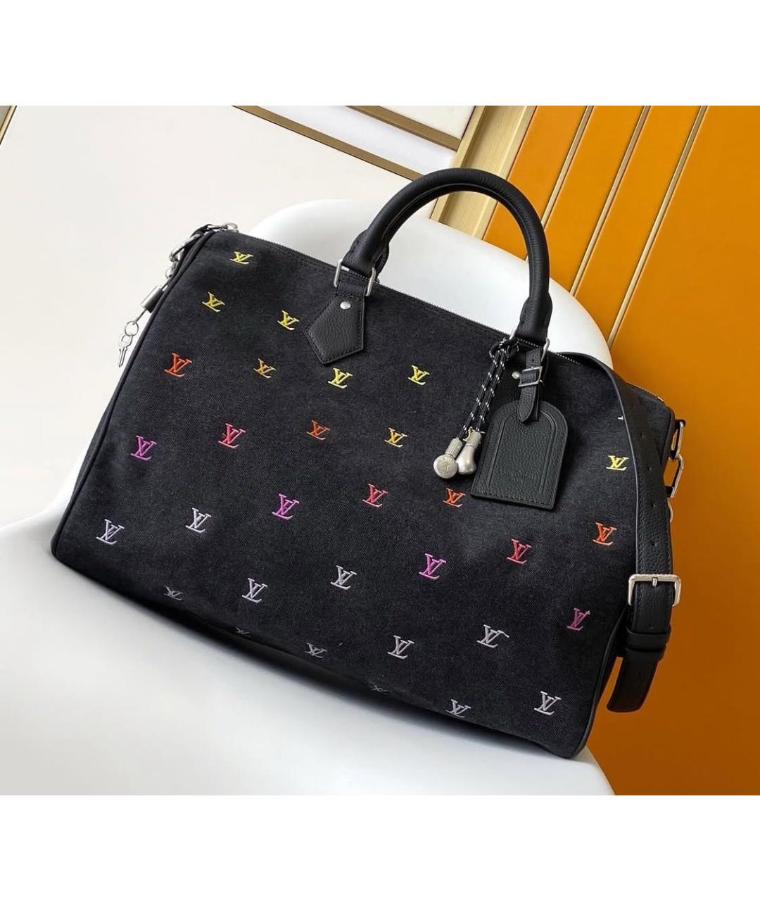 LOUIS VUITTON Черная замшевая сумка через плечо, фото 2