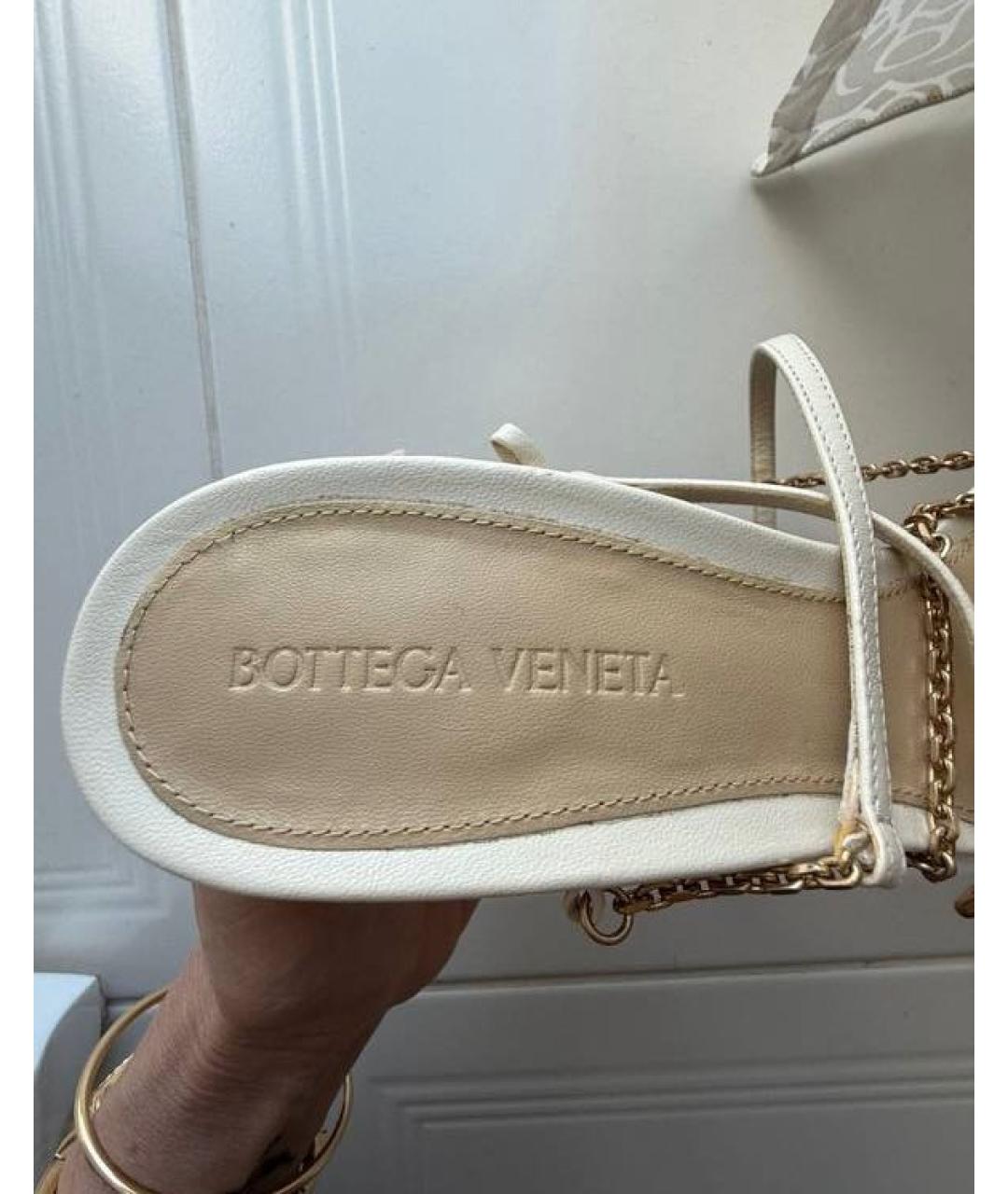 BOTTEGA VENETA Бежевые кожаные босоножки, фото 3
