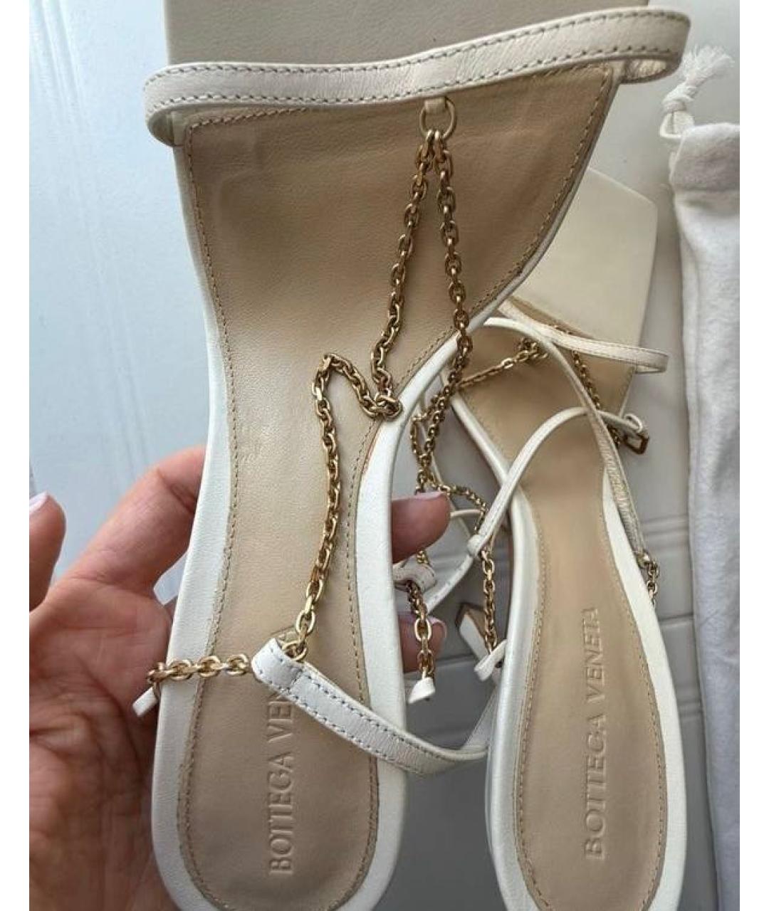 BOTTEGA VENETA Бежевые кожаные босоножки, фото 4
