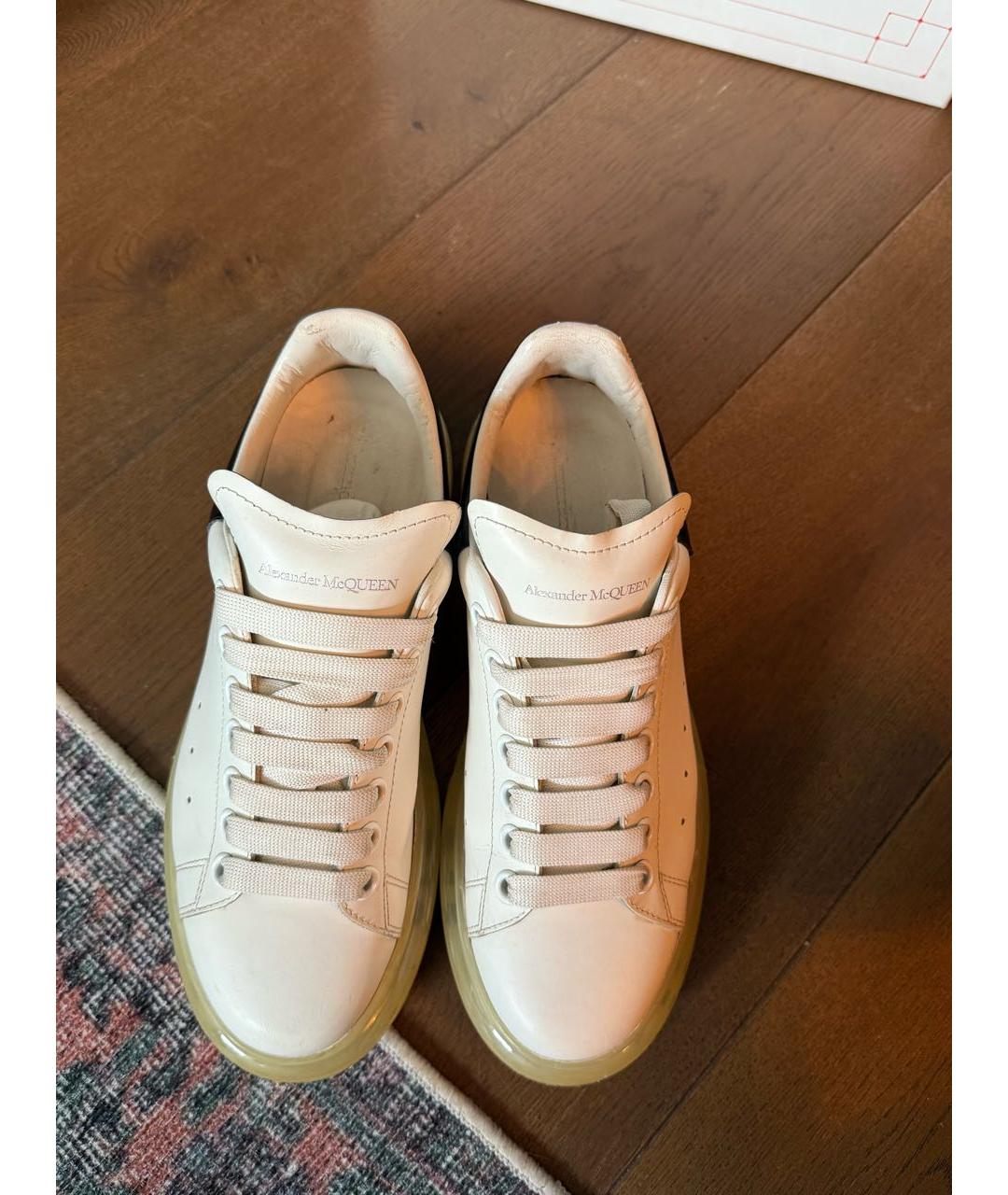 ALEXANDER MCQUEEN Белые кожаные кеды, фото 2