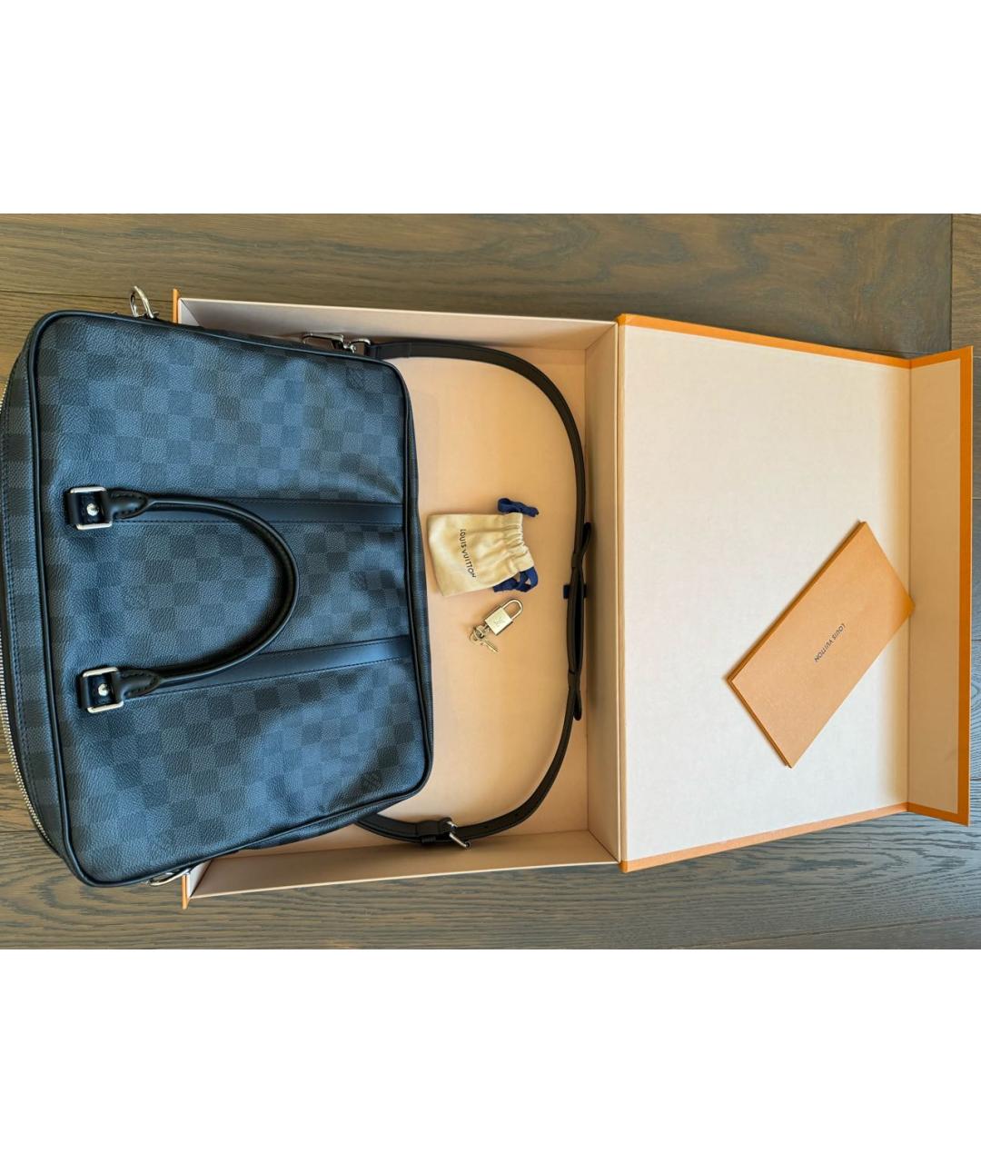 LOUIS VUITTON Антрацитовый портфель из искусственной кожи, фото 4