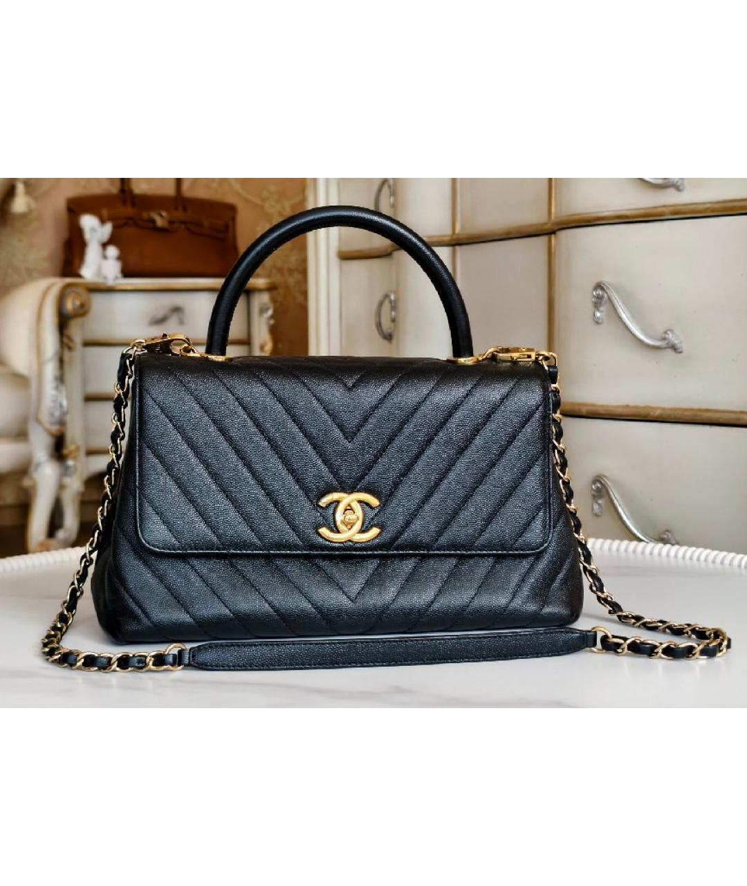CHANEL Черная кожаная сумка с короткими ручками, фото 2